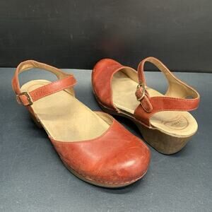 Dansko Red Women's Tiffani Red Milled Burnished Clog Mary Jane’s Size 39